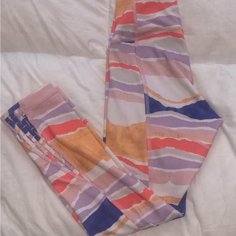 3/4 LuluLemon Leggings 💜